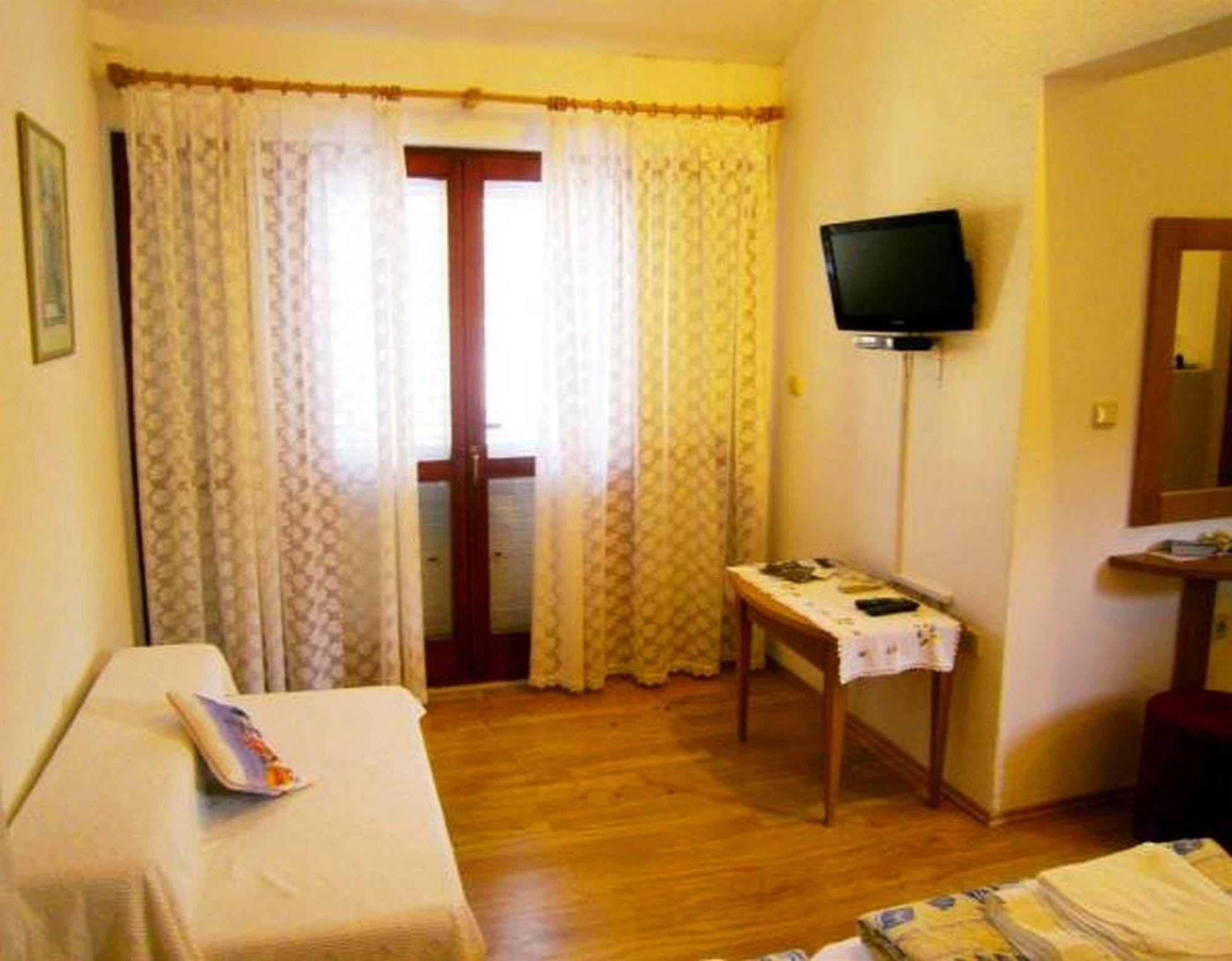 Villa Adria 슬라노 외부 사진